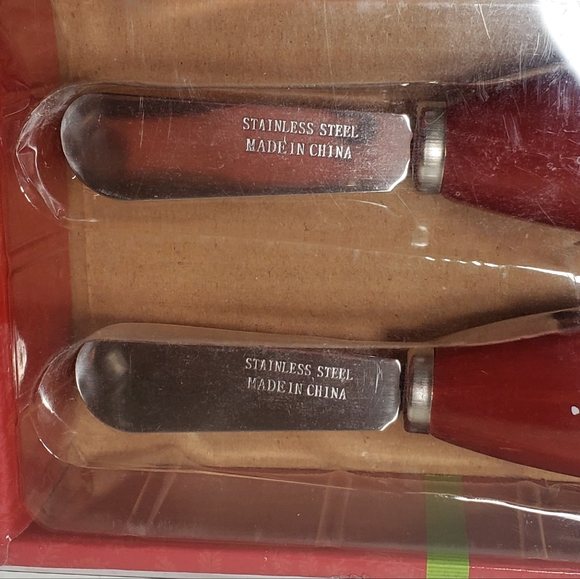 New Holiday Inspirations Spreader Set - Picture 3 of 4